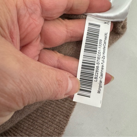 Quince Women’s XL Oatmeal Mongolian Cashmere Full Zip Hoodie - Picture 8 of 11